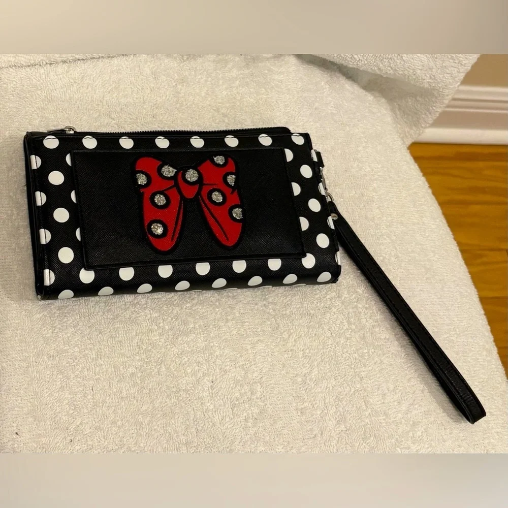 Minnie mouse Disney Park Polka Dot Wristlet with Red Bow